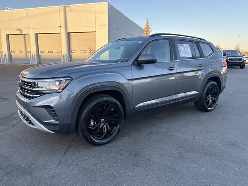 2022 Volkswagen Atlas 2.0T SE w/ Technology