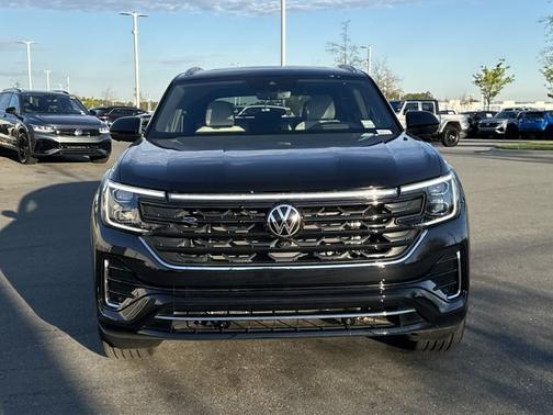 2025 Volkswagen Atlas Cross Sport 2.0T SEL Premium R-Line