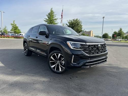 2025 Volkswagen Atlas Cross Sport 2.0T SEL Premium R-Line