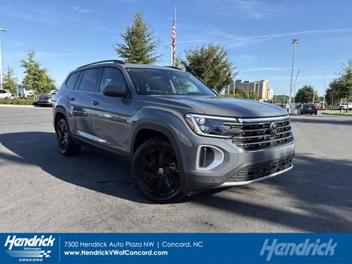 2025 Volkswagen Atlas 2.0T SE w/ Technology