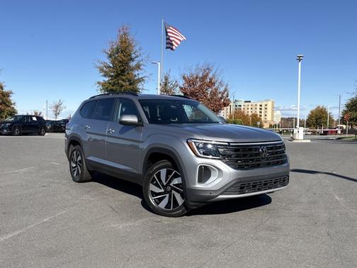 2024 Volkswagen Atlas 2.0T SE w/ Technology