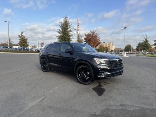 2025 Volkswagen Atlas Cross Sport 2.0T SEL R-Line Black