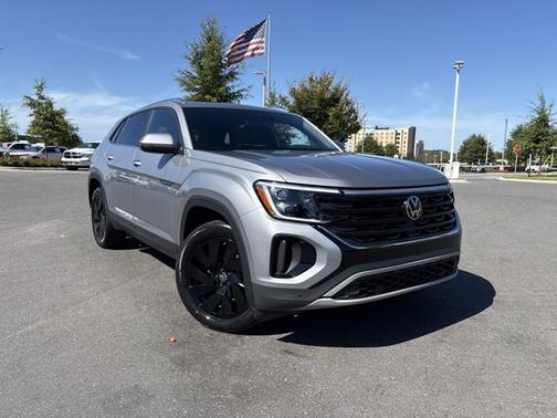 2025 Volkswagen Atlas Cross Sport 2.0T SE w/ Technology