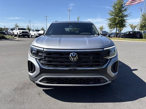 2025 Volkswagen Atlas Cross Sport 2.0T SE w/ Technology