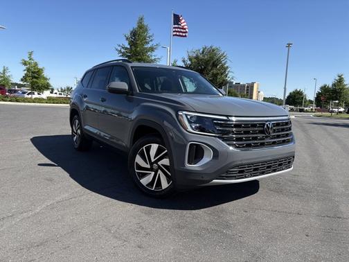 2025 Volkswagen Atlas 2.0T SE w/ Technology