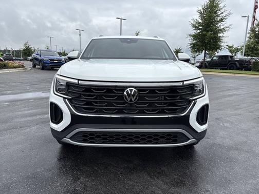 2025 Volkswagen Atlas Cross Sport 2.0T SE w/ Technology