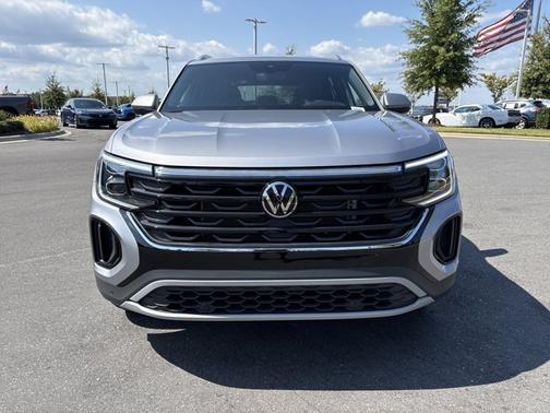 2024 Volkswagen Atlas Cross Sport 2.0T SE w/ Technology