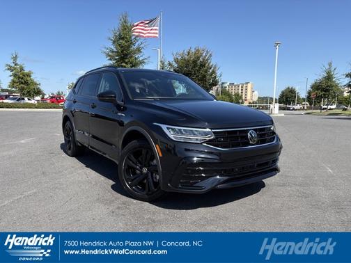 2024 Volkswagen Tiguan 2.0T SE R-Line Black