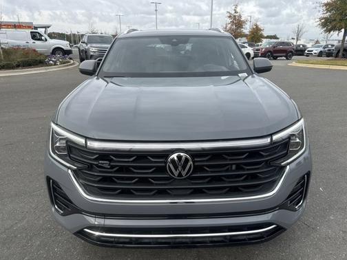 2024 Volkswagen Atlas Cross Sport 2.0T SEL R-Line
