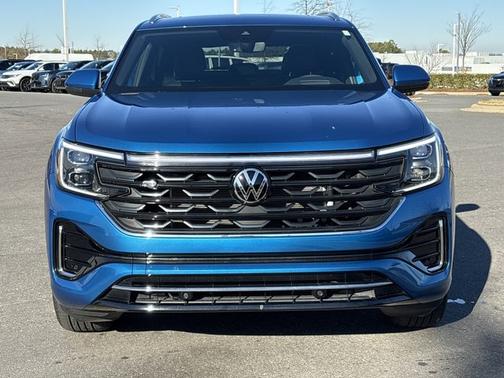 2024 Volkswagen Atlas Cross Sport 2.0T SEL R-Line