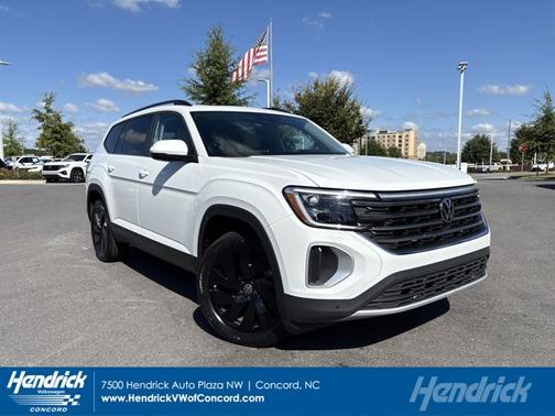 2024 Volkswagen Atlas 2.0T SE w/ Technology