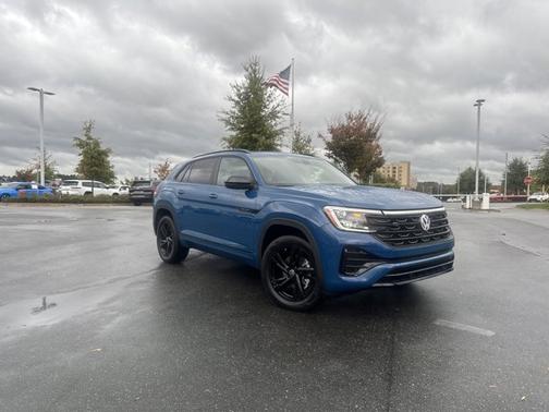 2025 Volkswagen Atlas Cross Sport 2.0T SEL R-Line Black