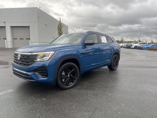 2025 Volkswagen Atlas Cross Sport 2.0T SEL R-Line Black