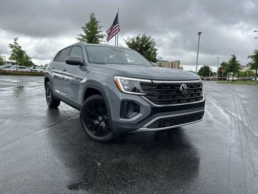 2024 Volkswagen Atlas Cross Sport 2.0T SE w/ Technology