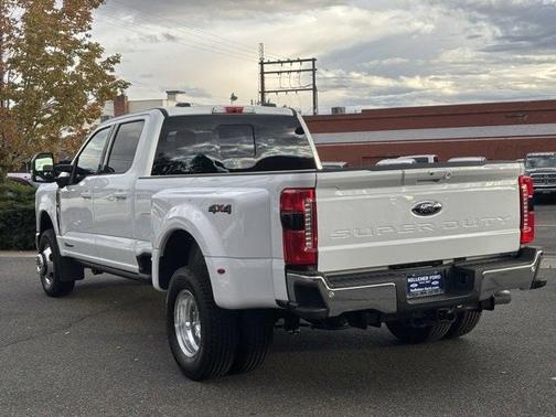 2025 Ford F-350 Lariat Super Duty