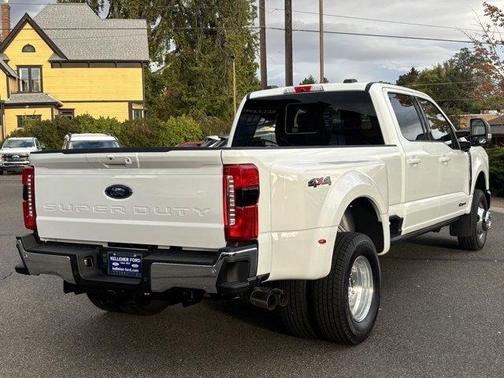 2025 Ford F-350 Lariat Super Duty