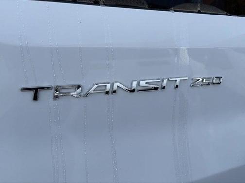 2025 Ford Transit-250 148 WB Medium Roof Cargo