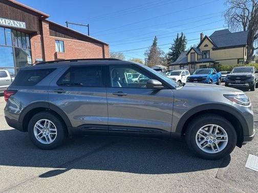 Carbonized Gray Metallic 2026 Ford Explorer Active