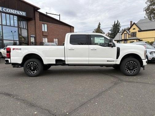 2026 Ford F-350 Platinum