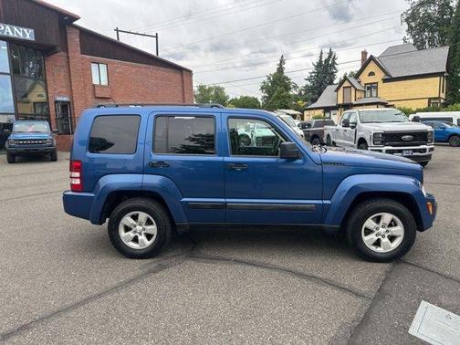 Deep Water Blue Pearlcoat 2010 Jeep Liberty Sport