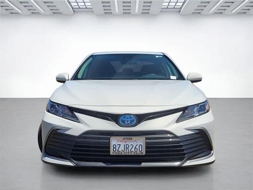 2022 Toyota Camry Hybrid LE