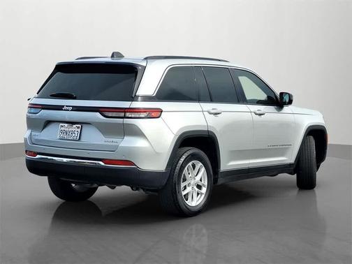 2024 Jeep Grand Cherokee Laredo X