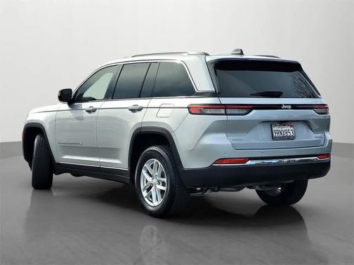 2024 Jeep Grand Cherokee Laredo X