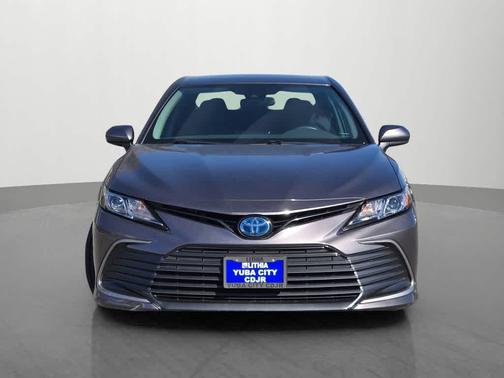 2022 Toyota Camry Hybrid LE