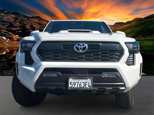 2024 Toyota Tacoma Hybrid TRD