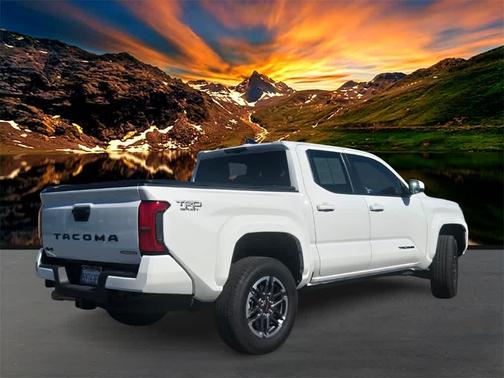 2024 Toyota Tacoma Hybrid TRD