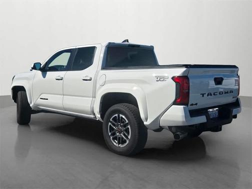 2024 Toyota Tacoma Hybrid TRD