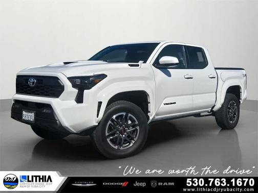 2024 Toyota Tacoma Hybrid TRD