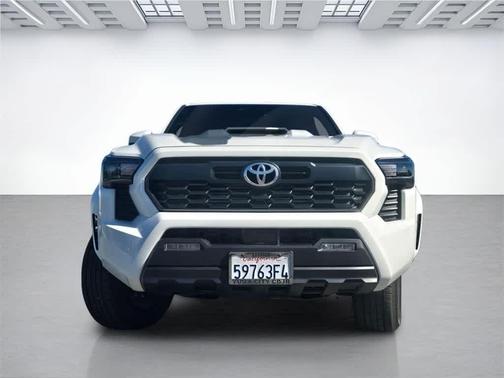 2024 Toyota Tacoma Hybrid TRD