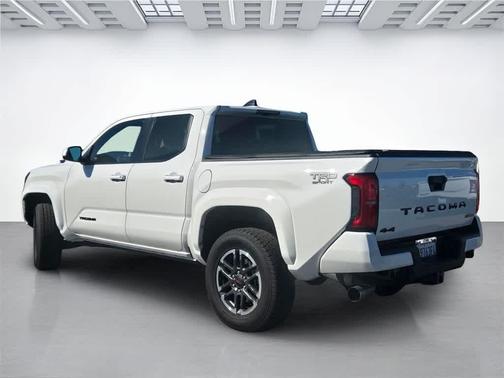 2024 Toyota Tacoma Hybrid TRD