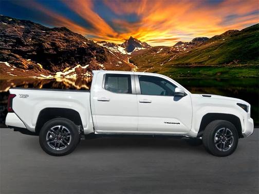 2024 Toyota Tacoma Hybrid TRD