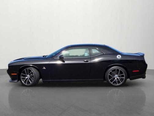 Pitch Black Clearcoat 2018 Dodge Challenger R/T Scat Pack