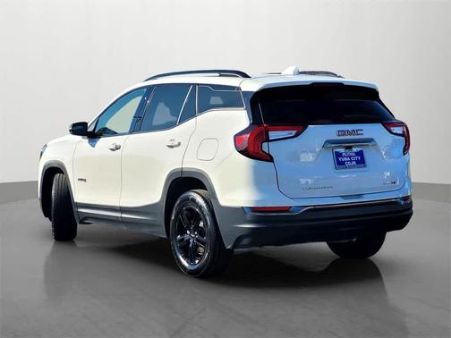 2023 GMC Terrain AT4