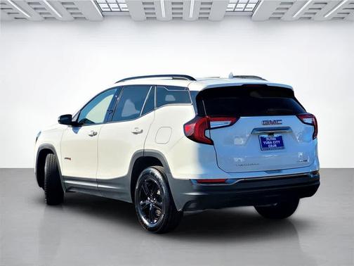 2023 GMC Terrain AT4