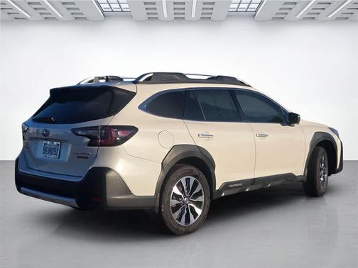 2023 Subaru Outback Touring