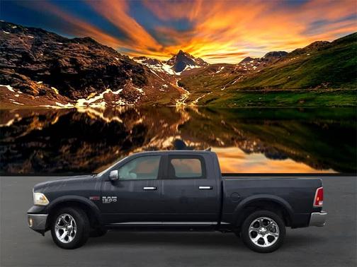 2019 RAM 1500 Classic Laramie