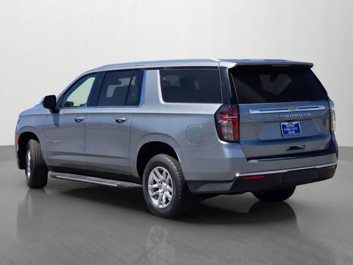 Sterling Gray Metallic 2023 Chevrolet Suburban LT