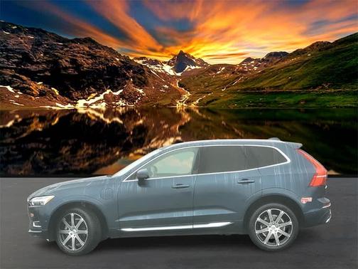 2018 Volvo XC60 Recharge Plug-In Hybrid T8 Inscription