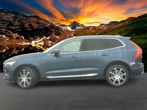 2018 Volvo XC60 Recharge Plug-In Hybrid T8 Inscription