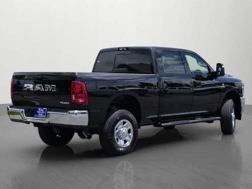 Diamond Black 2026 RAM 2500 Tradesman