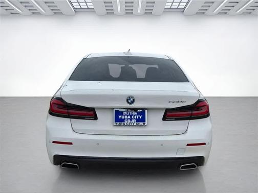 2022 BMW 530e 530e