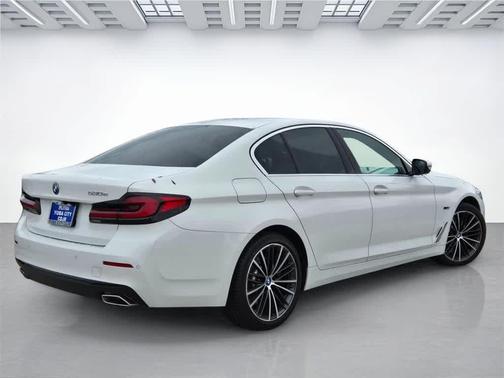 2022 BMW 530e 530e