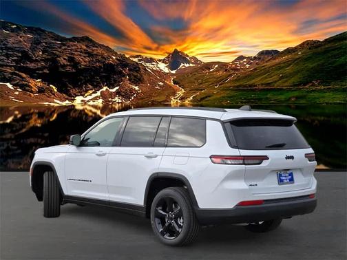 2025 Jeep Grand Cherokee L Laredo