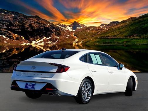 2022 Hyundai SONATA SEL