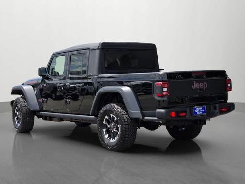 Black Clearcoat 2026 Jeep Gladiator Shadow Ops