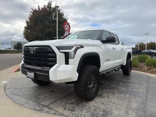 2025 Toyota Tundra SR5